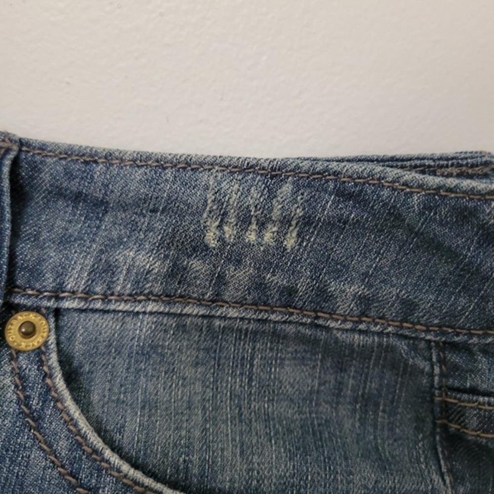 OUTBACK RED Womens Sz 2 Cuffed Casual Denim Blue Jean Shorts Mid Rise Distressed - Picture 9 of 11